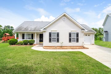 3821 Eagles View Ct High Point, NC 27265